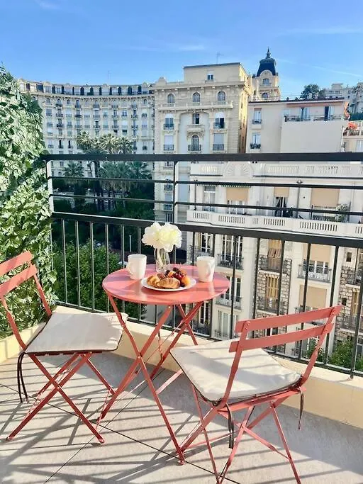 Charming Studio With Terrace Apartment Nice