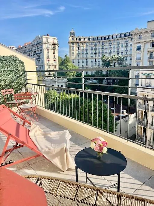 Charming Studio With Terrace Apartment Nice