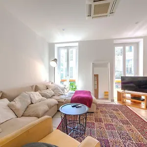 Lovely Large Familial In Nice, Minutes Walk To The Beach! Apartment
